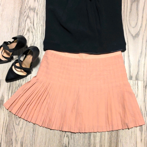 J. Crew pleated mini skirt, pale pink, size 8 - Picture 2 of 4